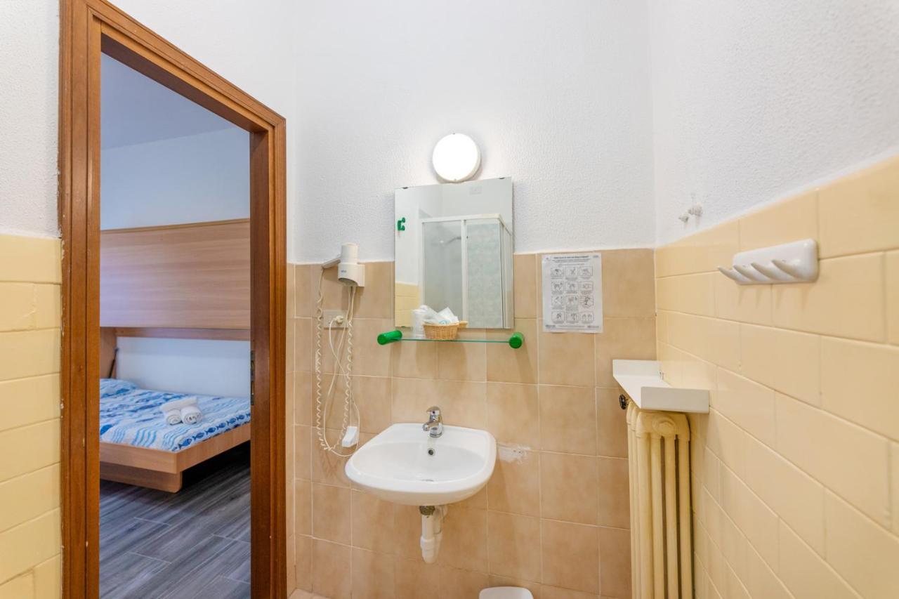 Albergo Oasi Finale Ligure Ngoại thất bức ảnh