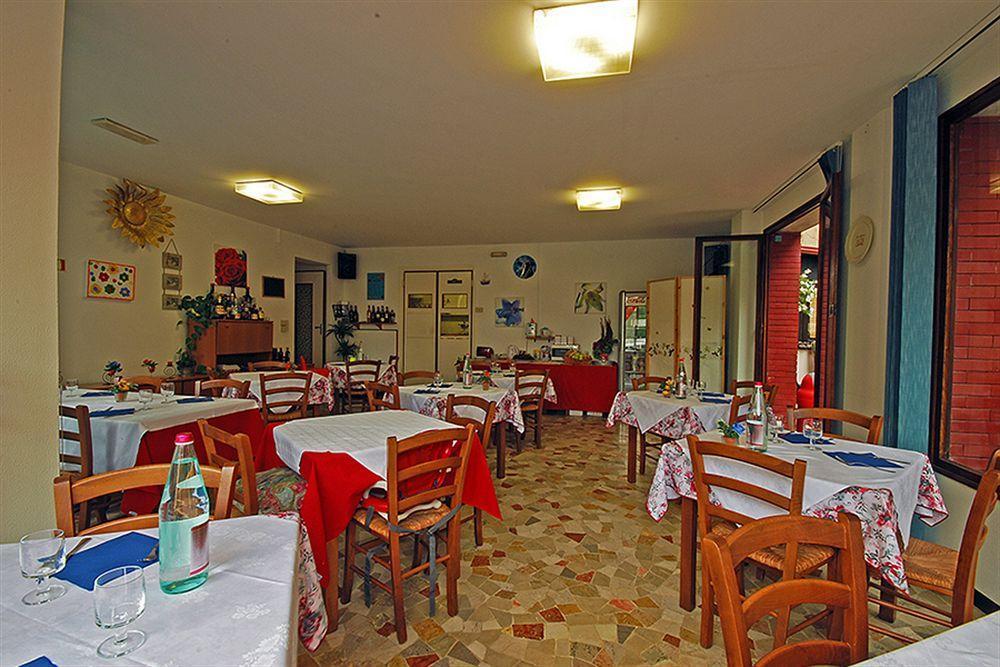 Albergo Oasi Finale Ligure Ngoại thất bức ảnh